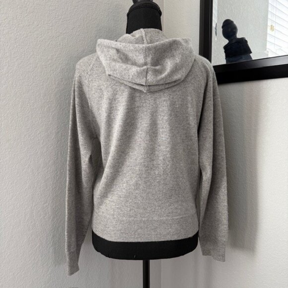 NEIMAN MARCUS 2 Pc Heather Gray Cashmere Lounge PJ Set Medium - Picture 5 of 13